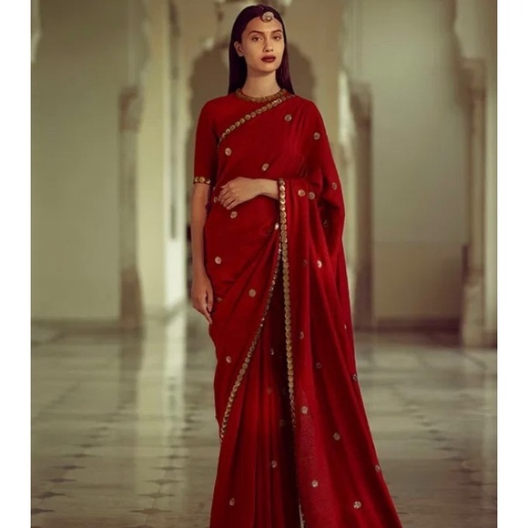 Sabyascachi Red Silk Matka Saree - Picture 1 of 6